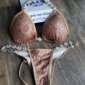 Competition bikini posing bikini